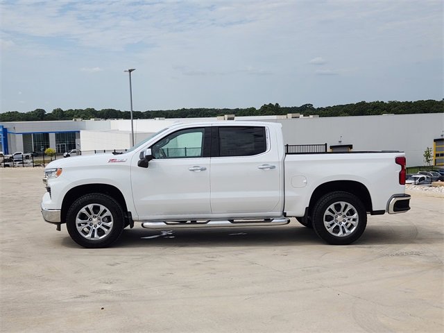2026 Chevrolet Silverado 1500 LTZ photo 3