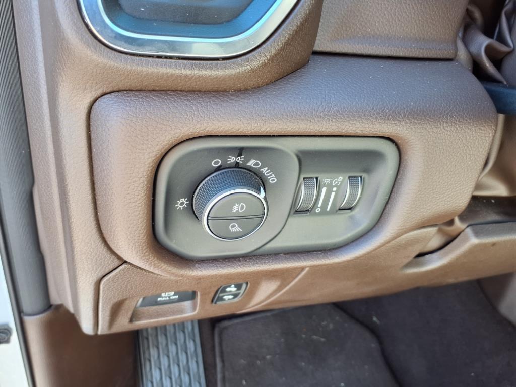 2025 Ram 1500 Laramie photo 15