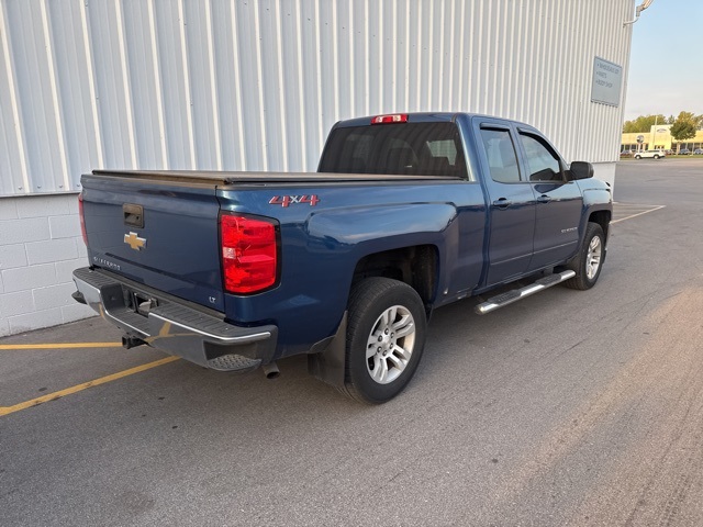 2018 Chevrolet Silverado 1500 LT photo 3