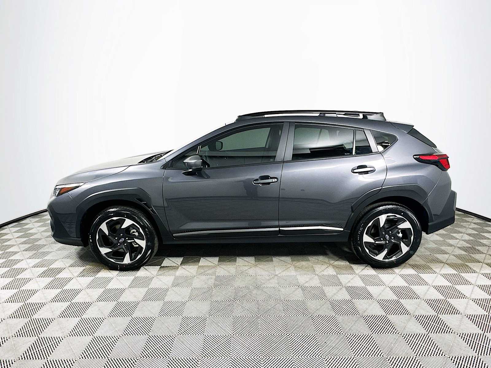2025 Subaru Crosstrek Limited photo 4