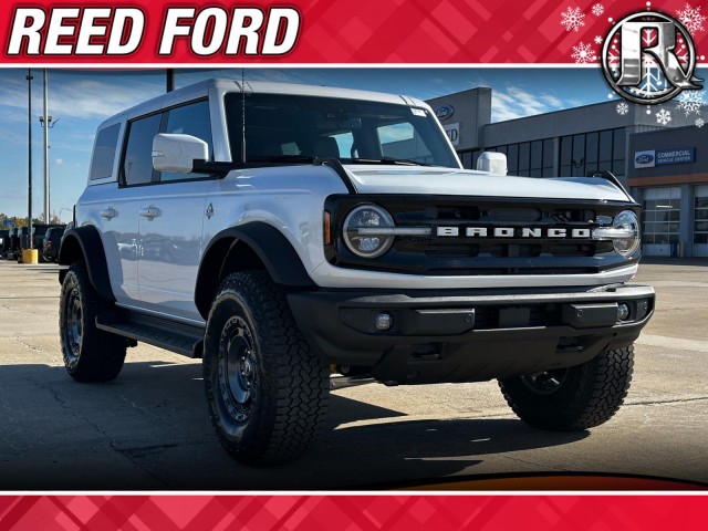 2025 Ford Bronco 4-Door Outer Banks's photo