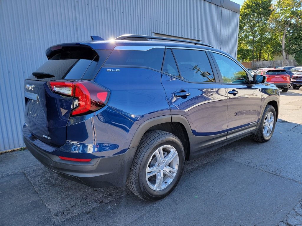 2023 Gmc Terrain SLE photo 3