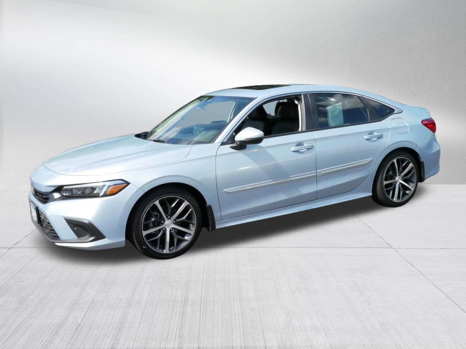 2023 Honda Civic Touring photo 3