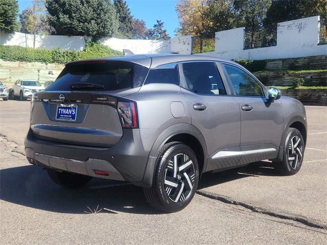 2025 Nissan Kicks SV photo 3