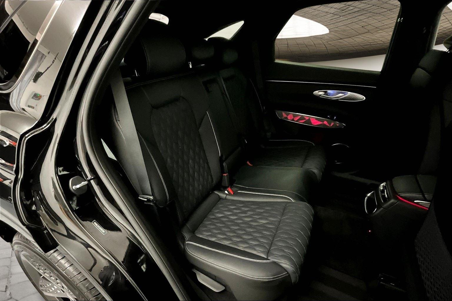 2025 Genesis GV70 3.5T Sport photo 9