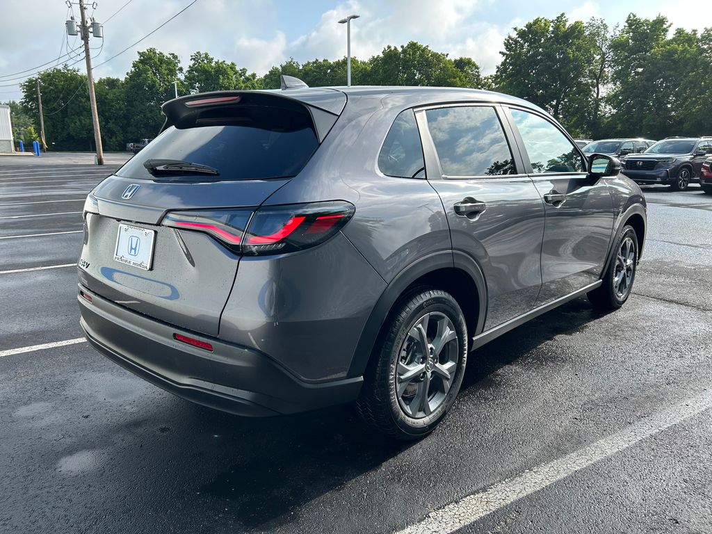 2026 Honda HR-V LX photo 5