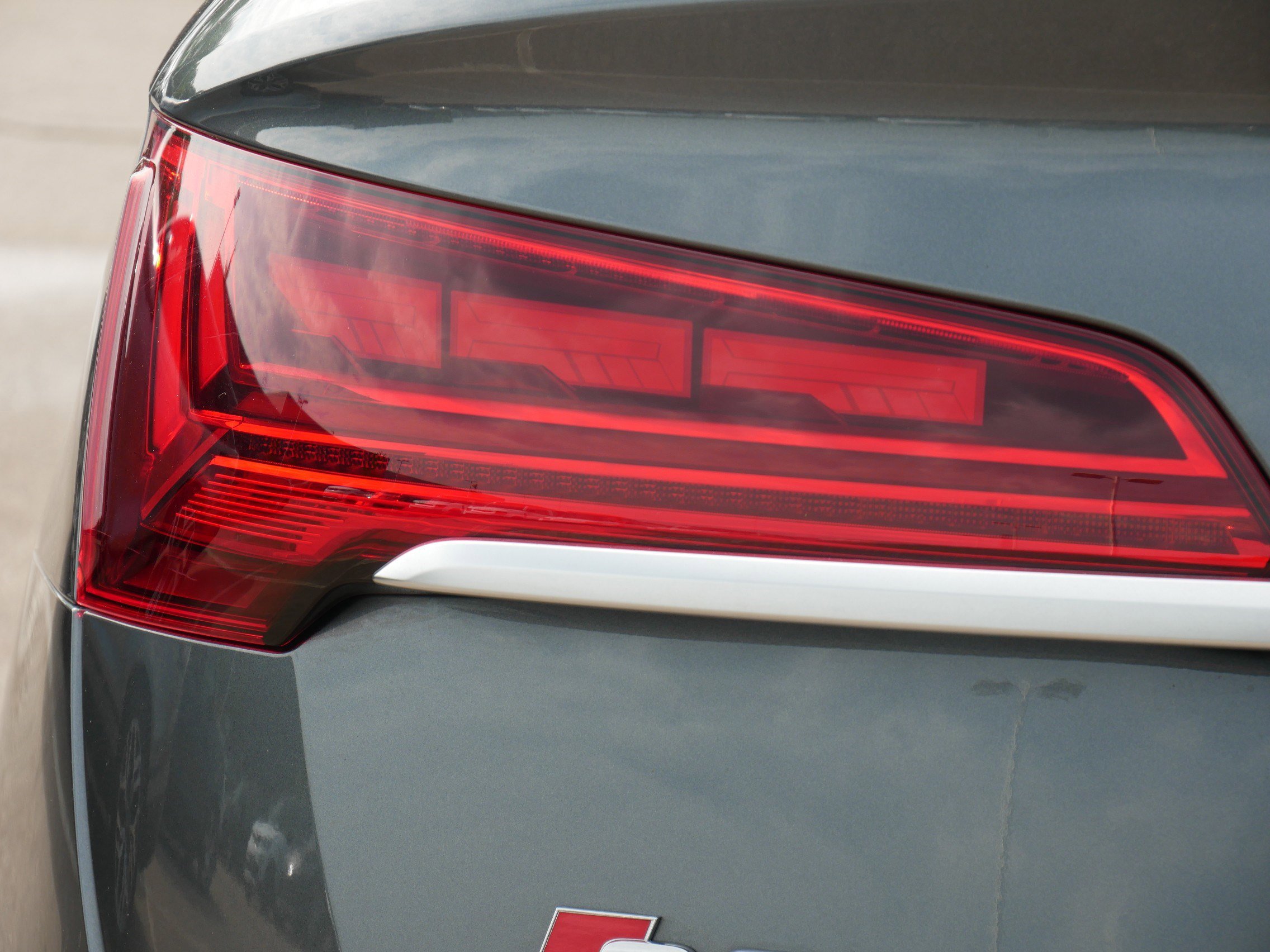 2022 Audi SQ5 Prestige photo 9