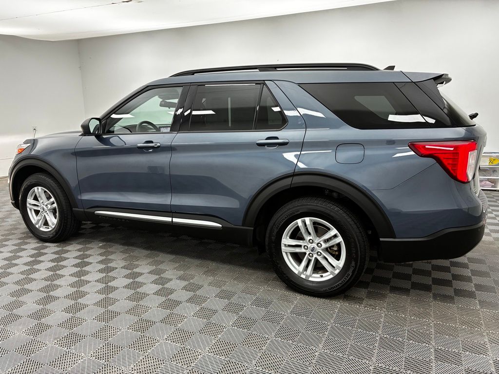 2021 Ford Explorer XLT photo 13
