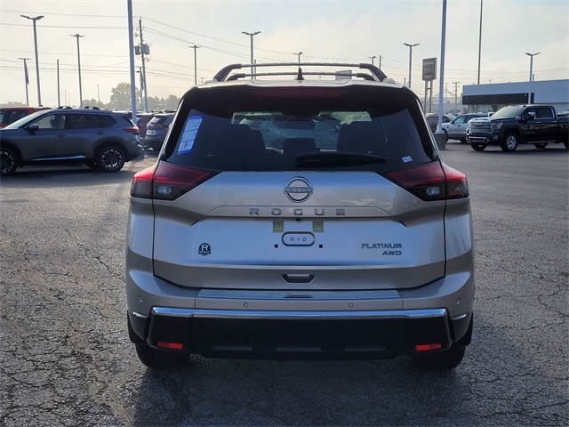 2025 Nissan Rogue Platinum photo 5