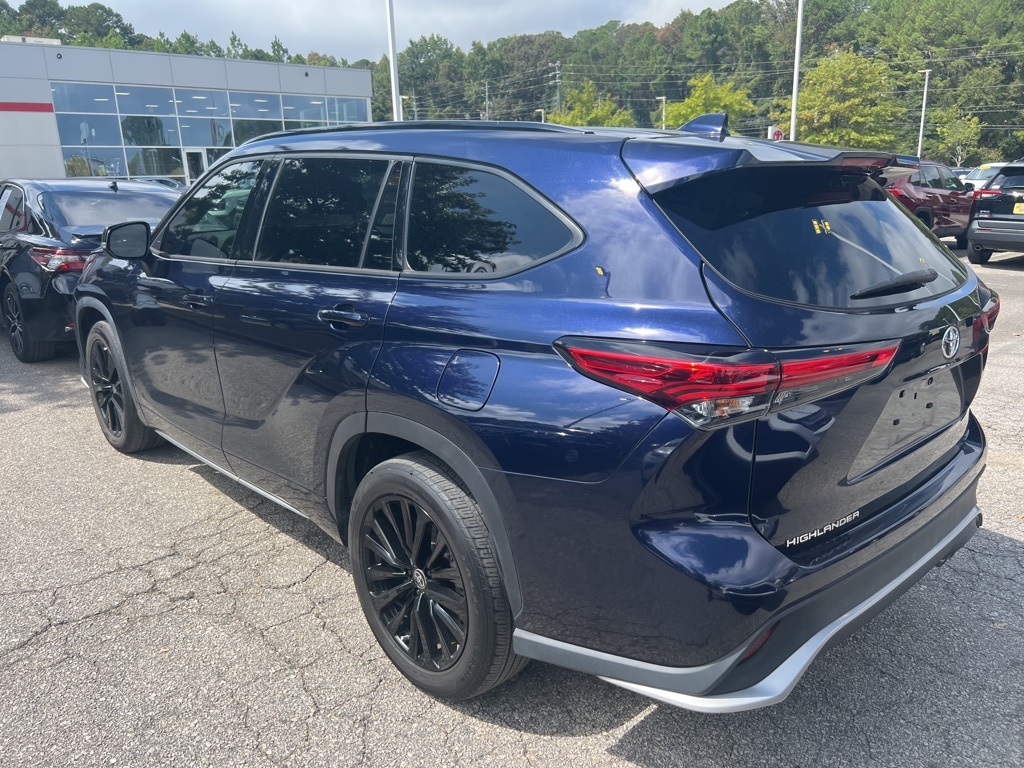 2023 Toyota Highlander XSE photo 2