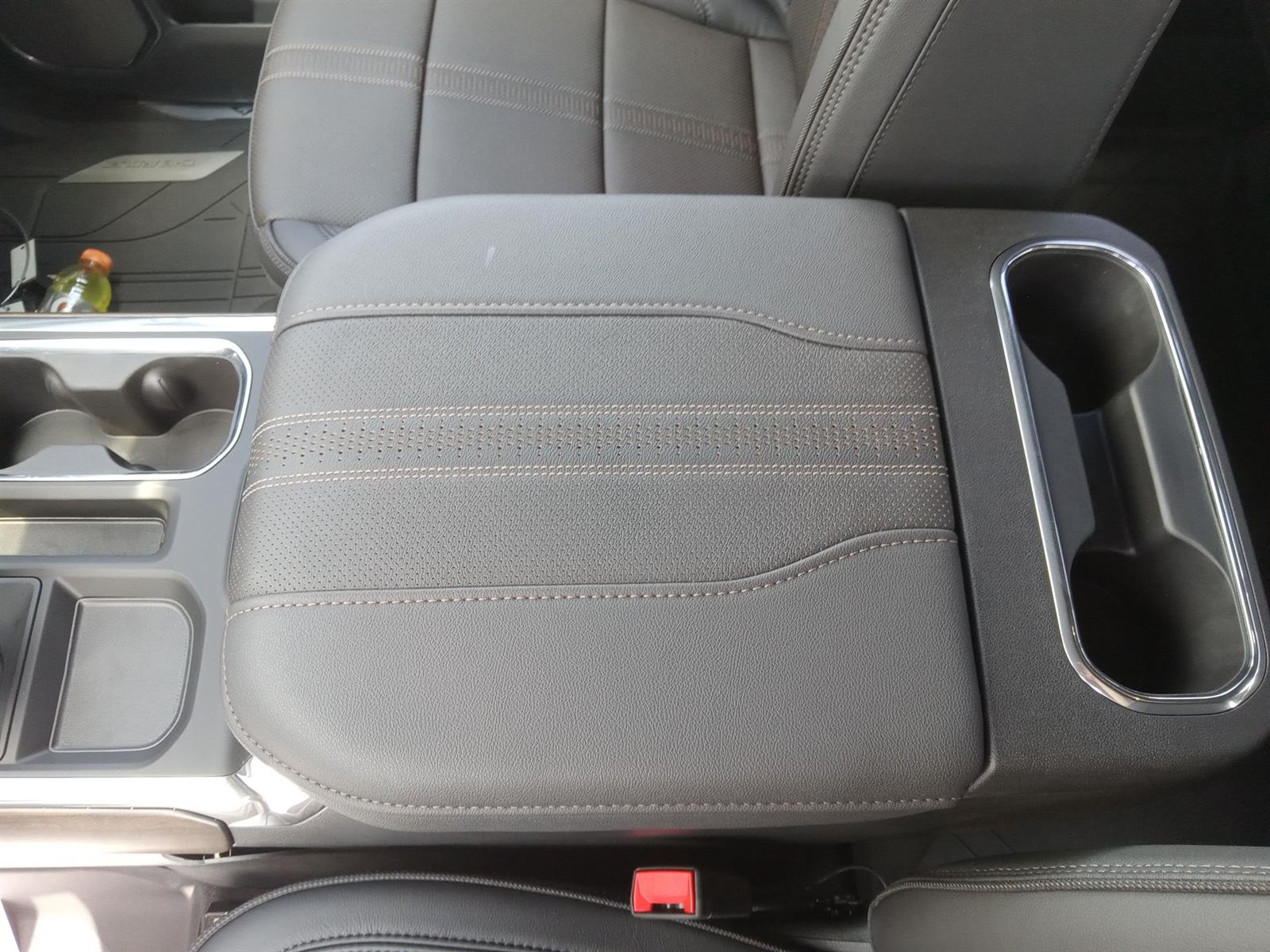 2025 Chevrolet Silverado 1500 High Country photo 25
