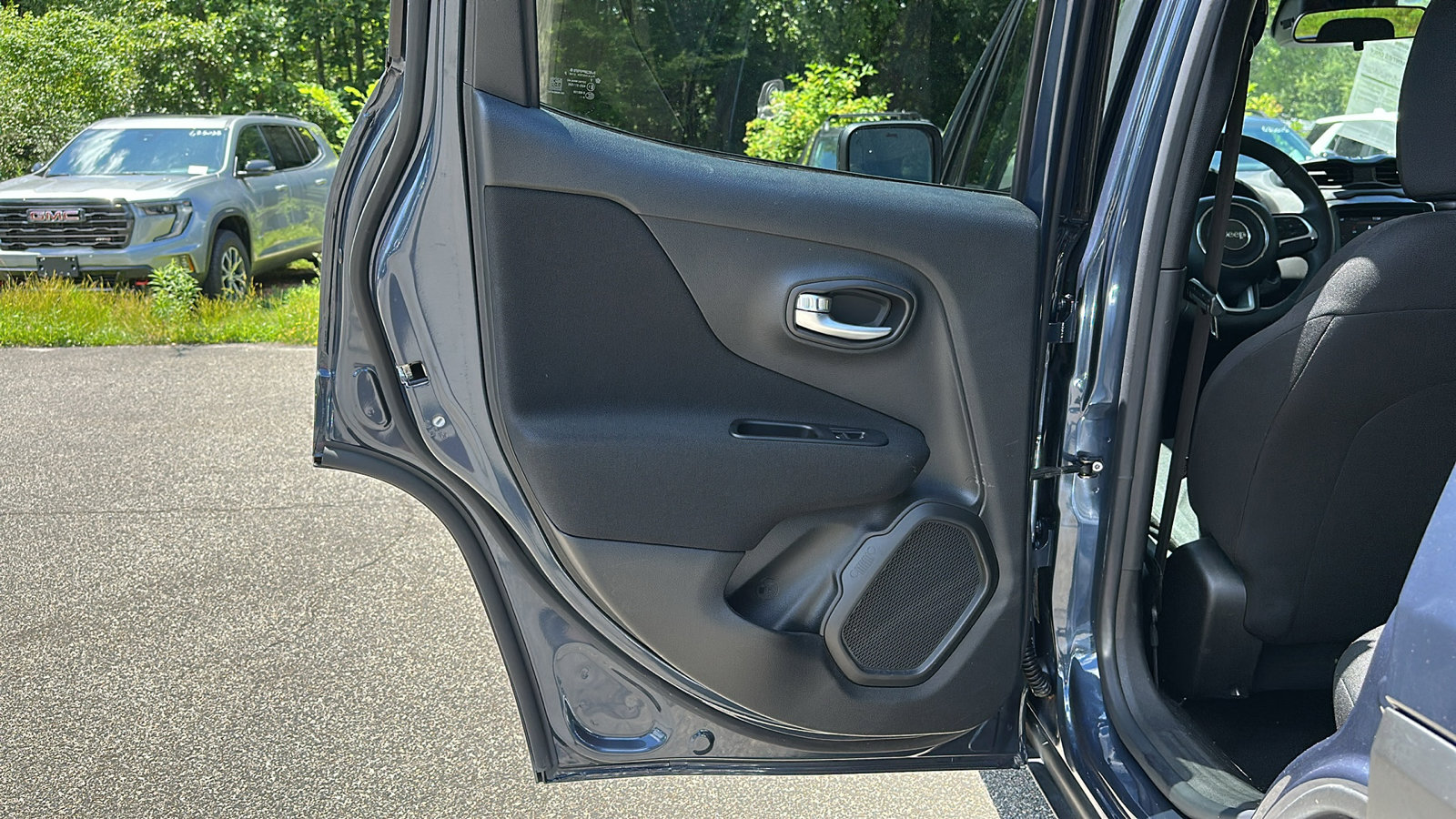 2021 Jeep Renegade Latitude photo 21