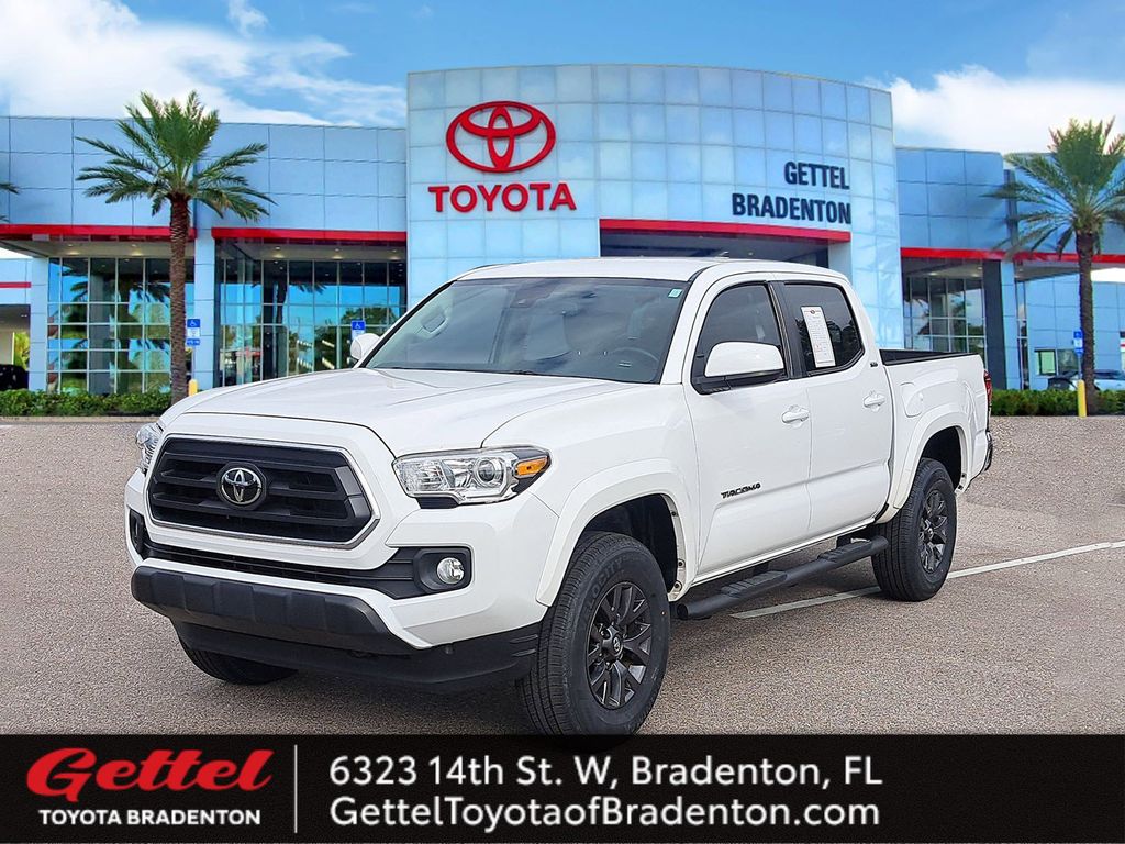 2021 Toyota Tacoma SR5's photo