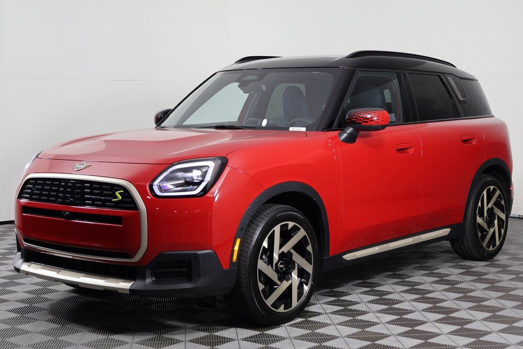 2025 MINI Countryman SE's photo