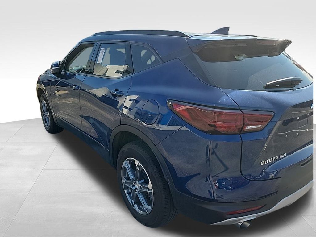 2023 Chevrolet Blazer 3LT photo 2