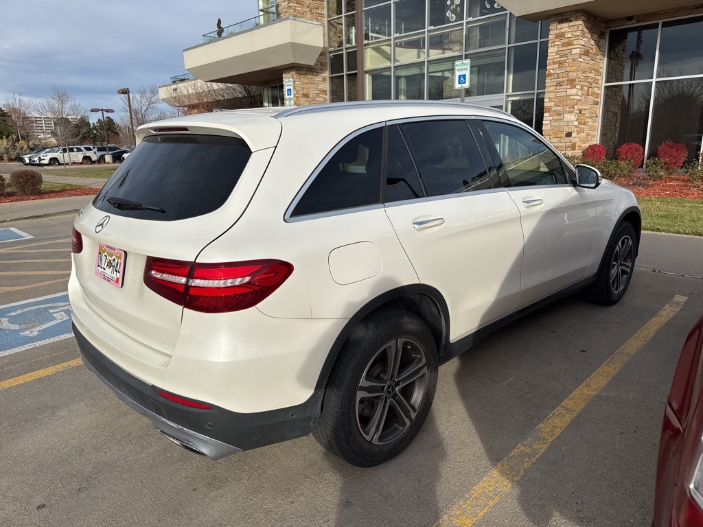 2018 Mercedes Benz GLC 300 photo 3