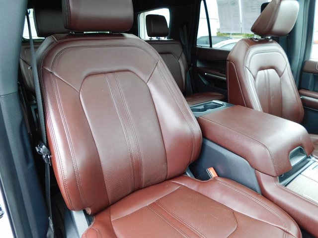 2022 Ford Expedition Limited photo 18