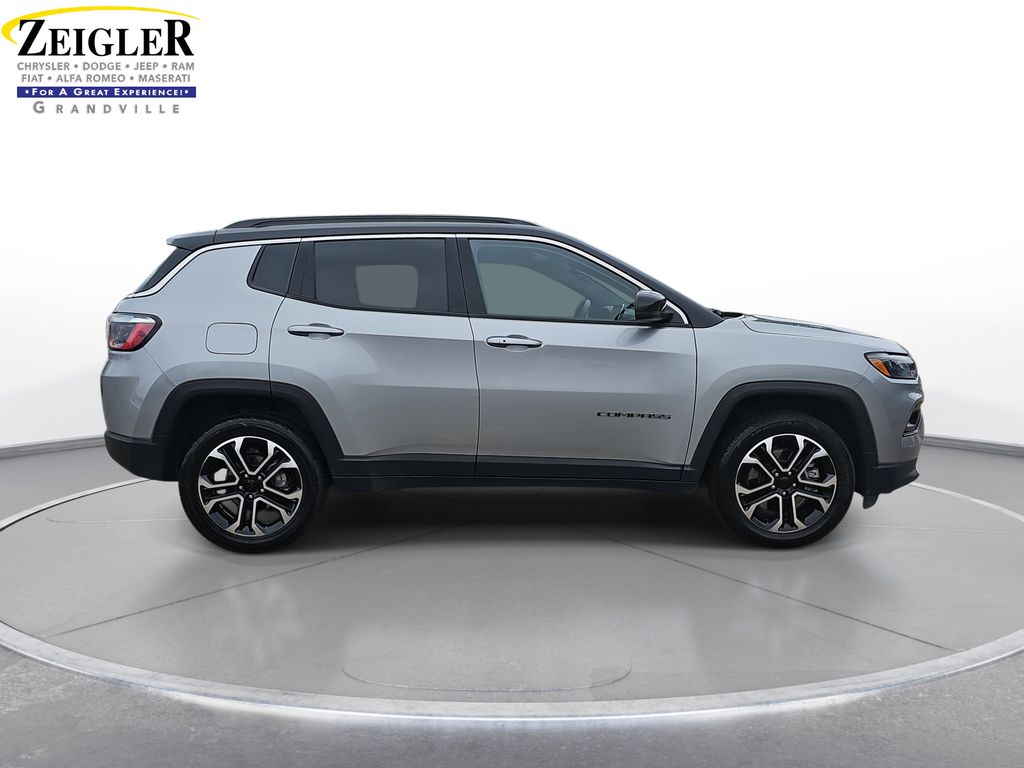 2023 Jeep Compass Limited photo 3
