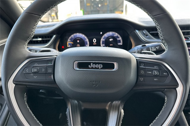 2025 Jeep Grand Cherokee Altitude photo 22