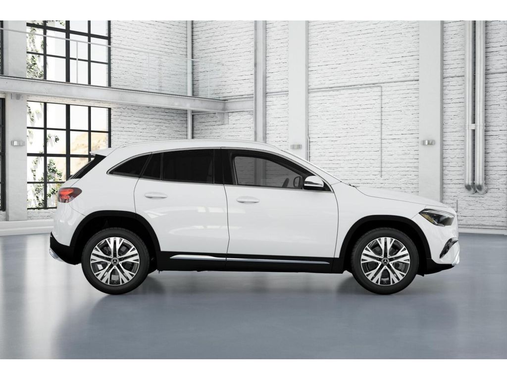2025 Mercedes Benz GLA 250 4MATIC photo 2