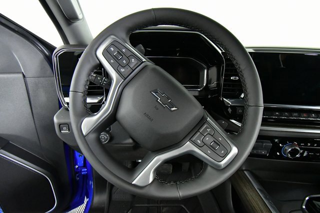 2025 Chevrolet Silverado 1500 RST photo 2
