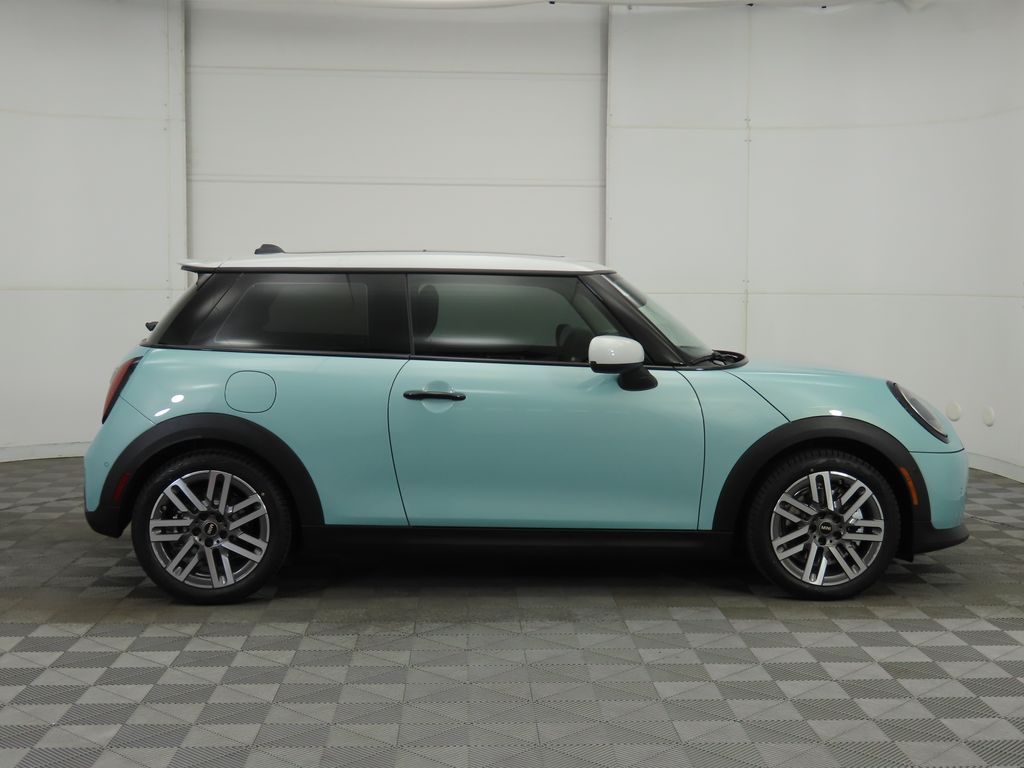 2026 Mini Cooper 2 Door Hardtop Signature photo 3