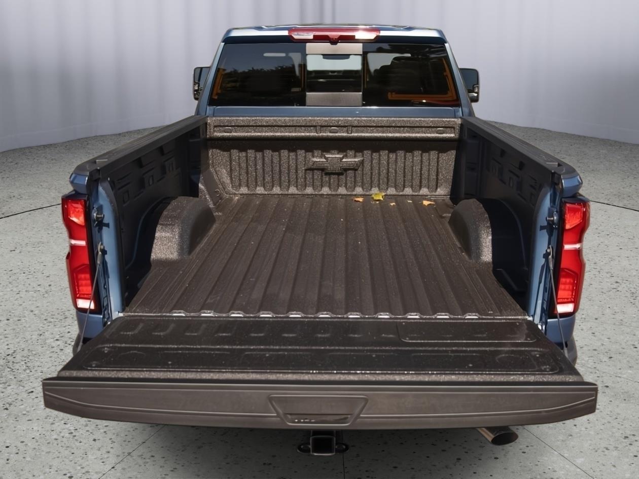 2025 Chevrolet Silverado 2500HD LT photo 7