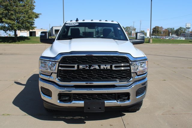 2024 Ram 2500 Tradesman photo 2