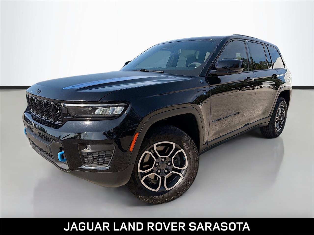 2022 Jeep Grand Cherokee Trailhawk 4xe's photo