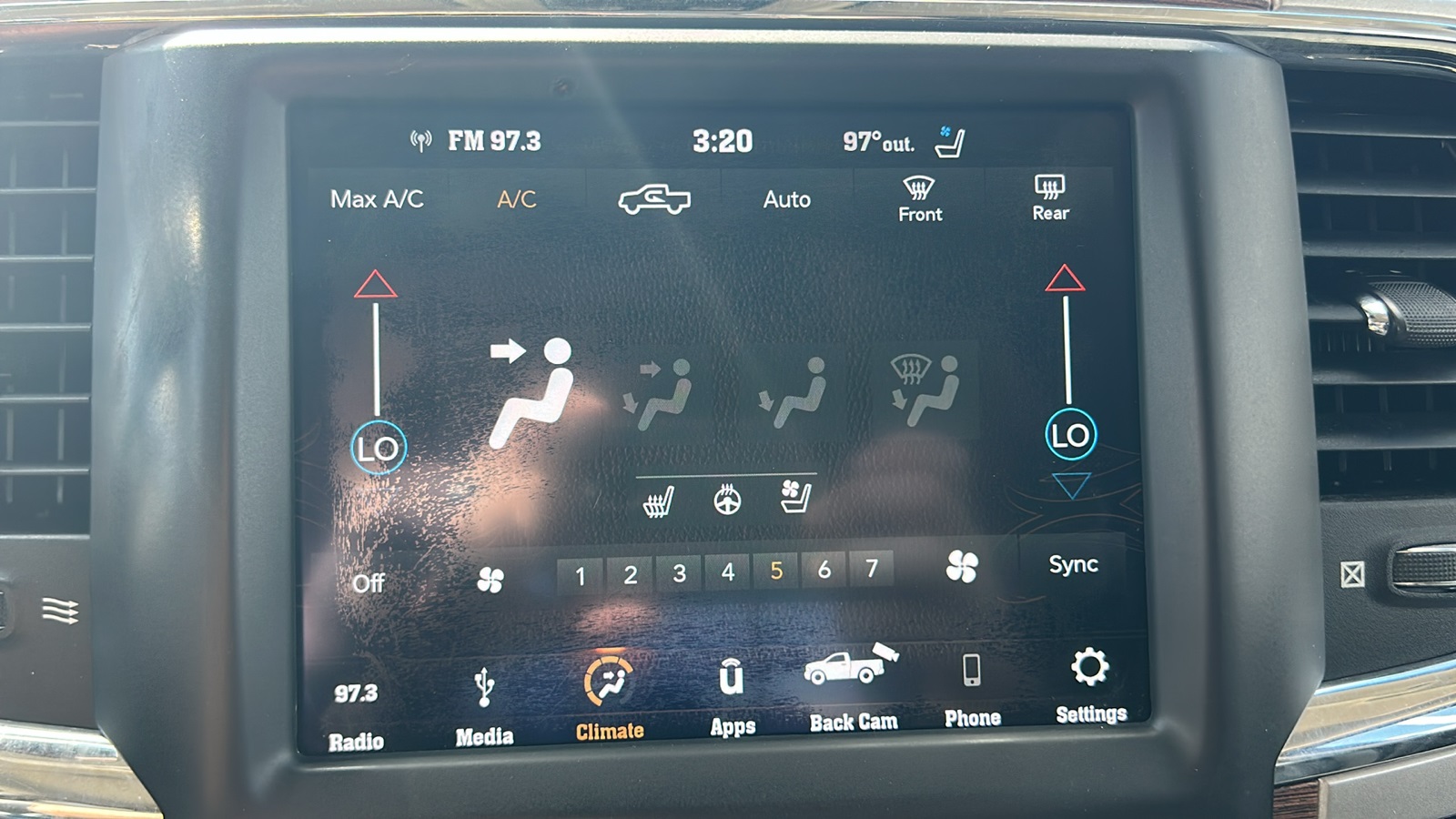 2018 Ram 2500 Laramie photo 24