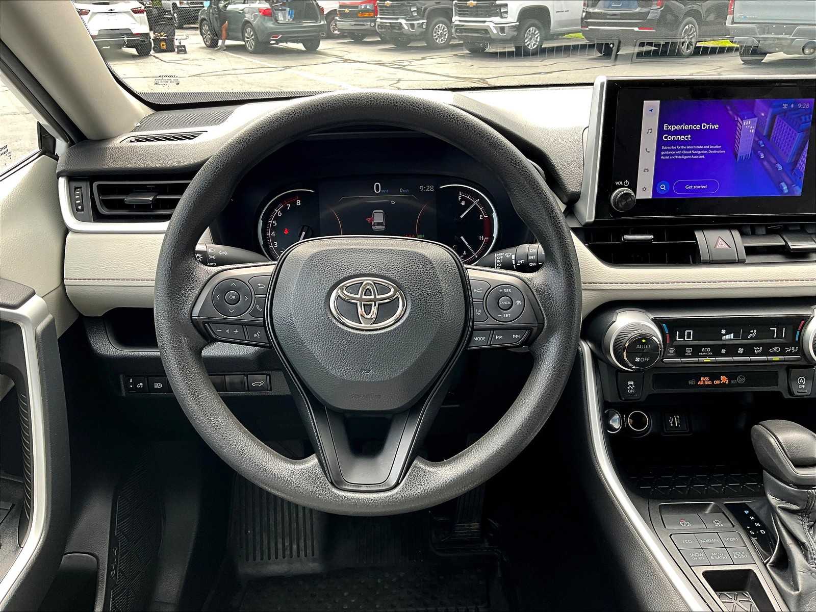 2023 Toyota RAV4 XLE photo 16