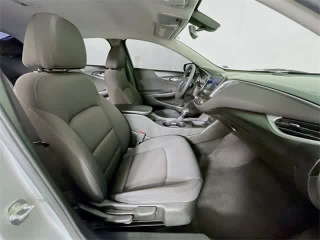 2022 Chevrolet Malibu 1LT photo 28