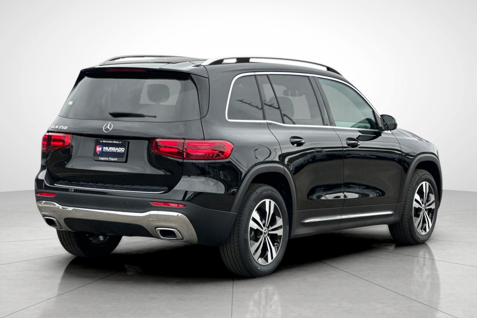 2025 Mercedes Benz GLB 250 photo 9