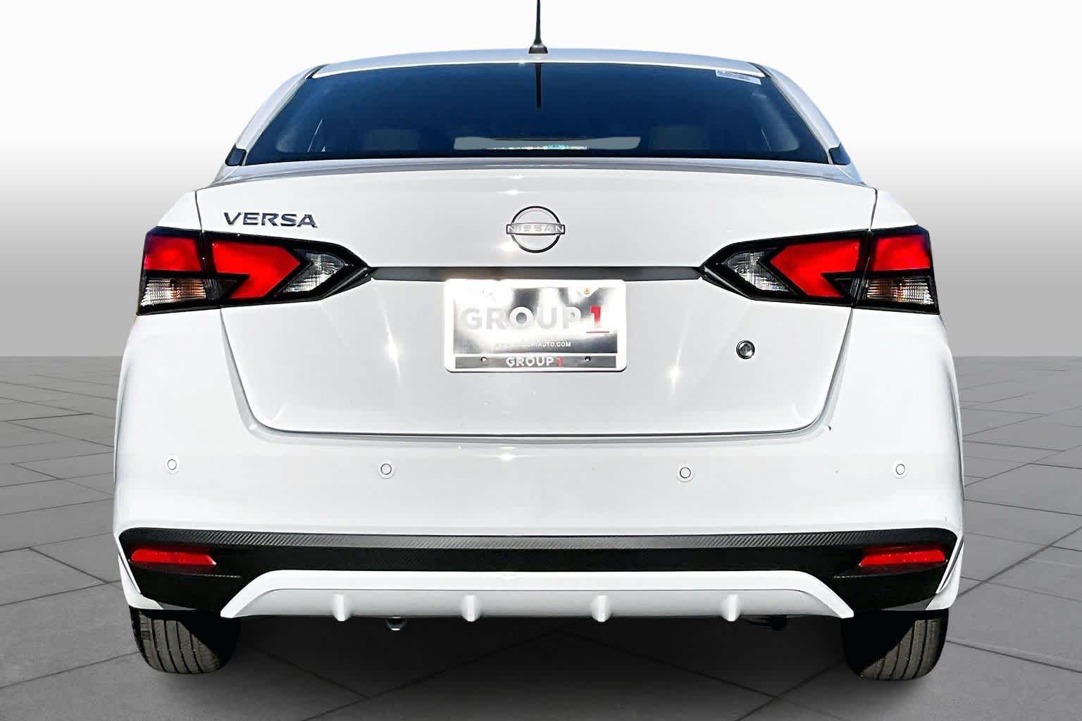 2025 Nissan Versa S photo 4