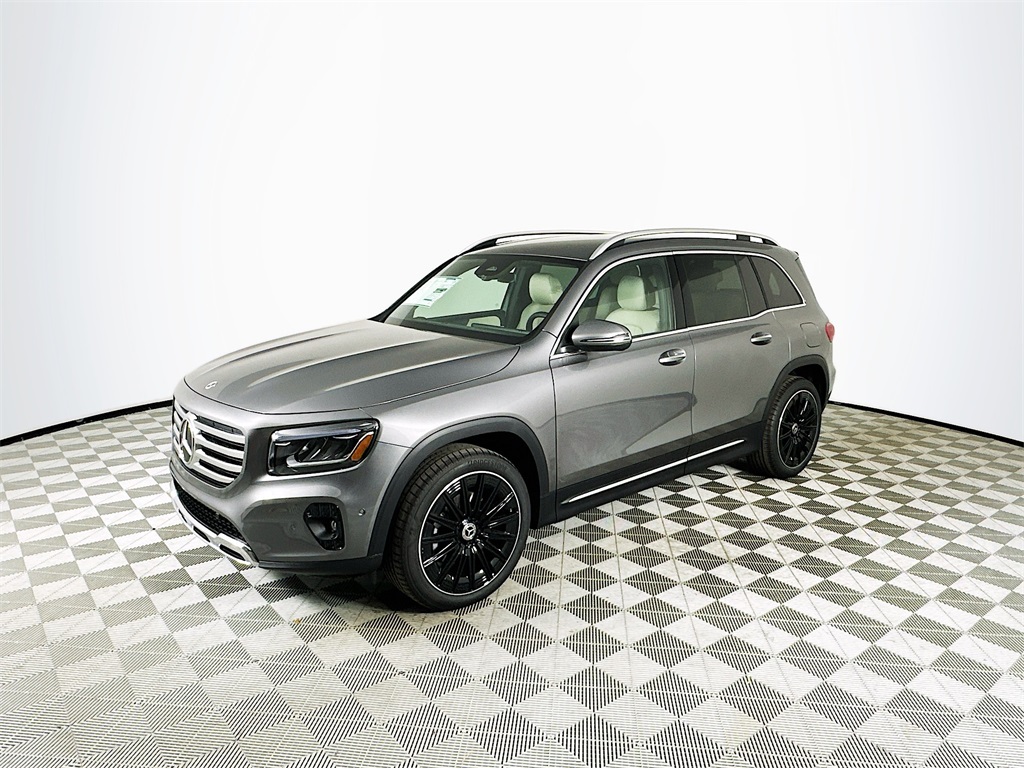 2025 Mercedes Benz GLB 250 photo 3