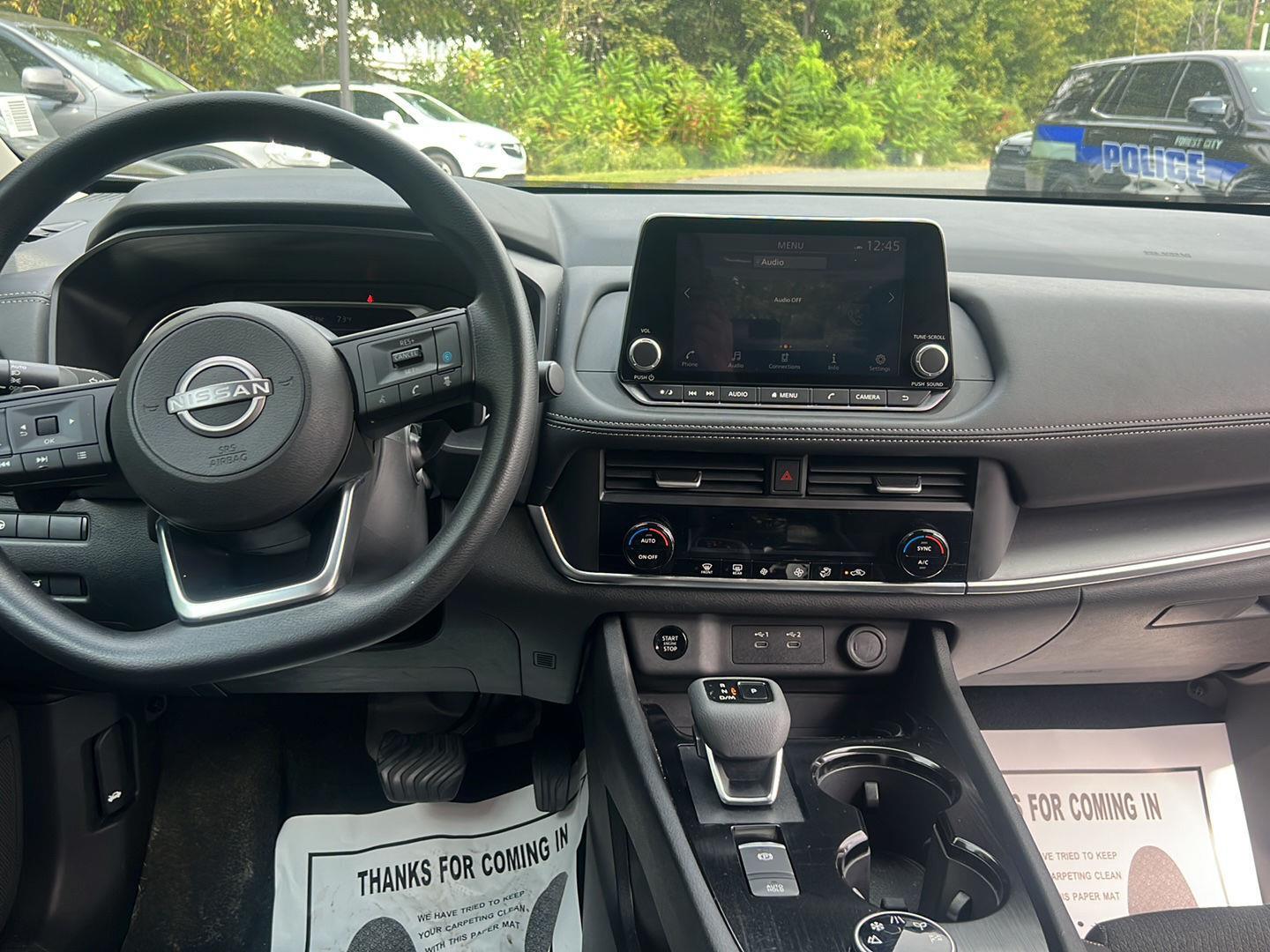 2024 Nissan Rogue SV photo 14