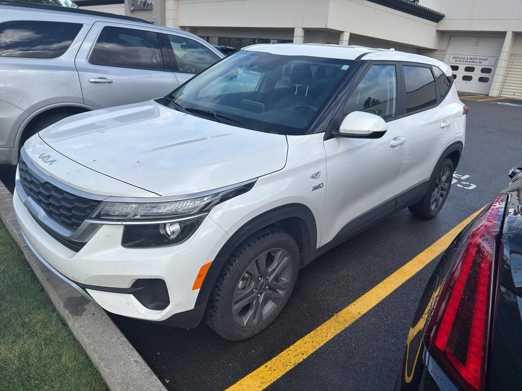 2023 Kia Seltos LX's photo