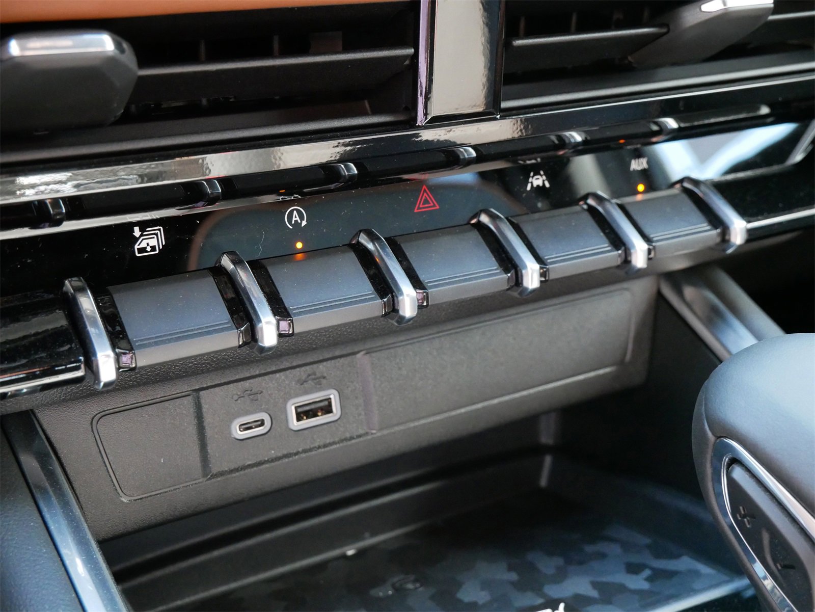 2026 Gmc Canyon AT4 photo 11
