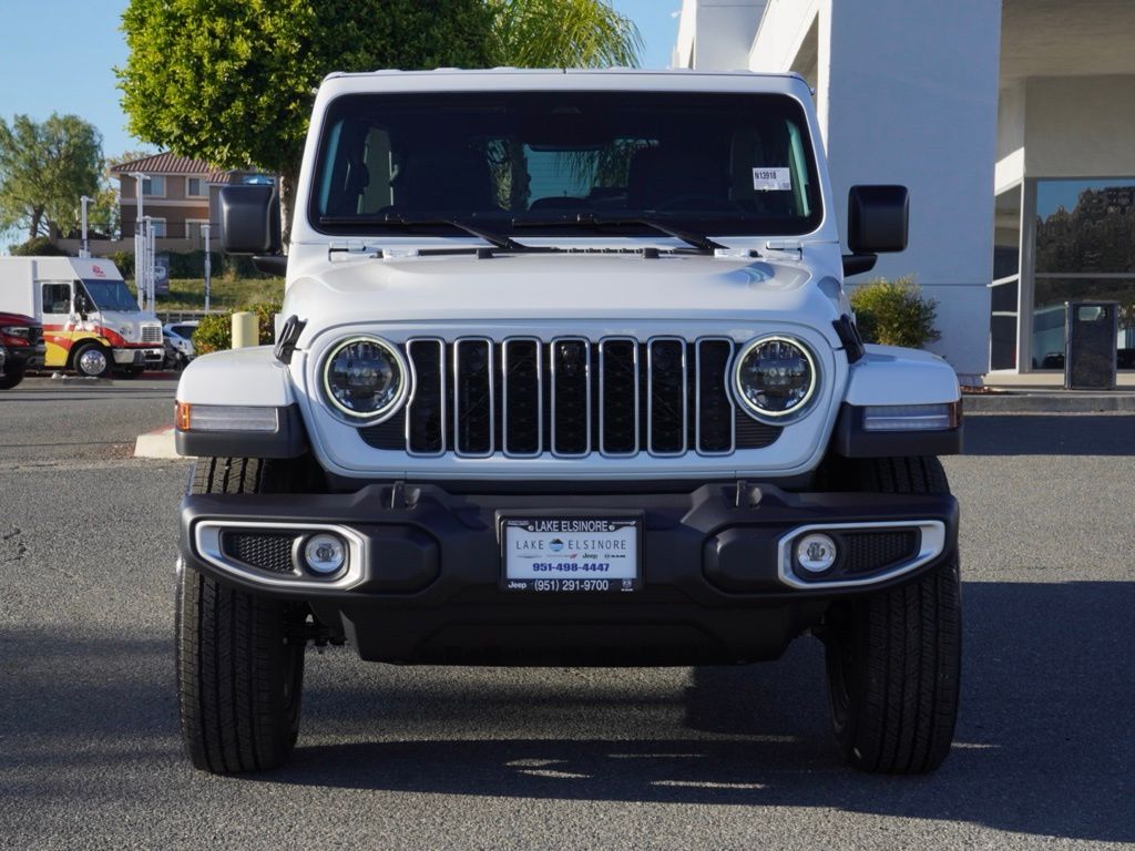 New 2026 Bright White Clear-Coat Exterior Paint Jeep Sahara image 9