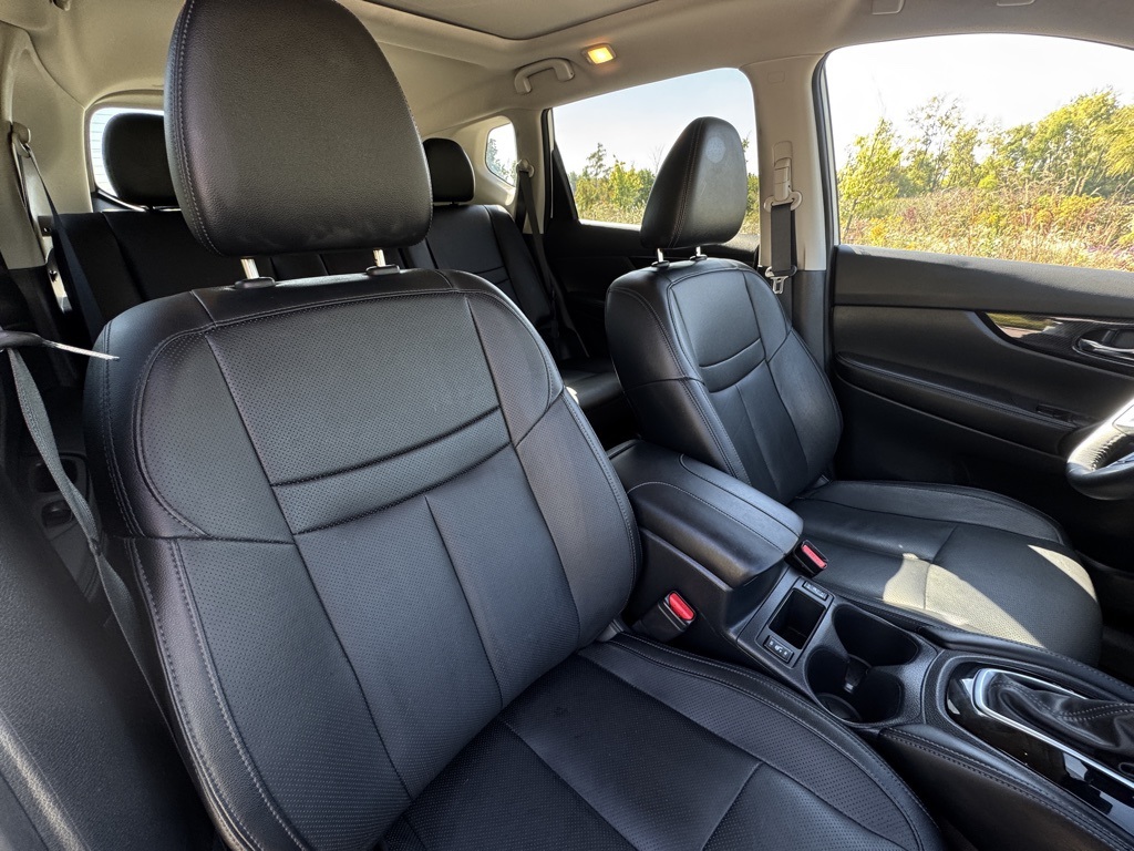 2019 Nissan Rogue SL photo 27