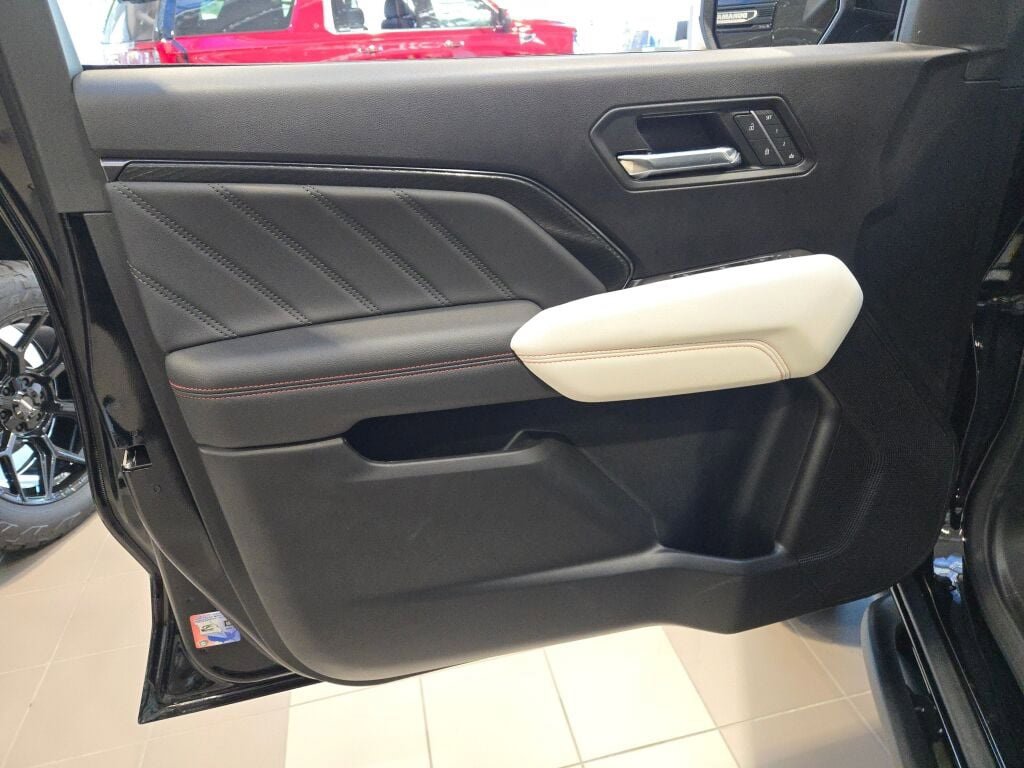 2026 Gmc Canyon AT4X photo 19