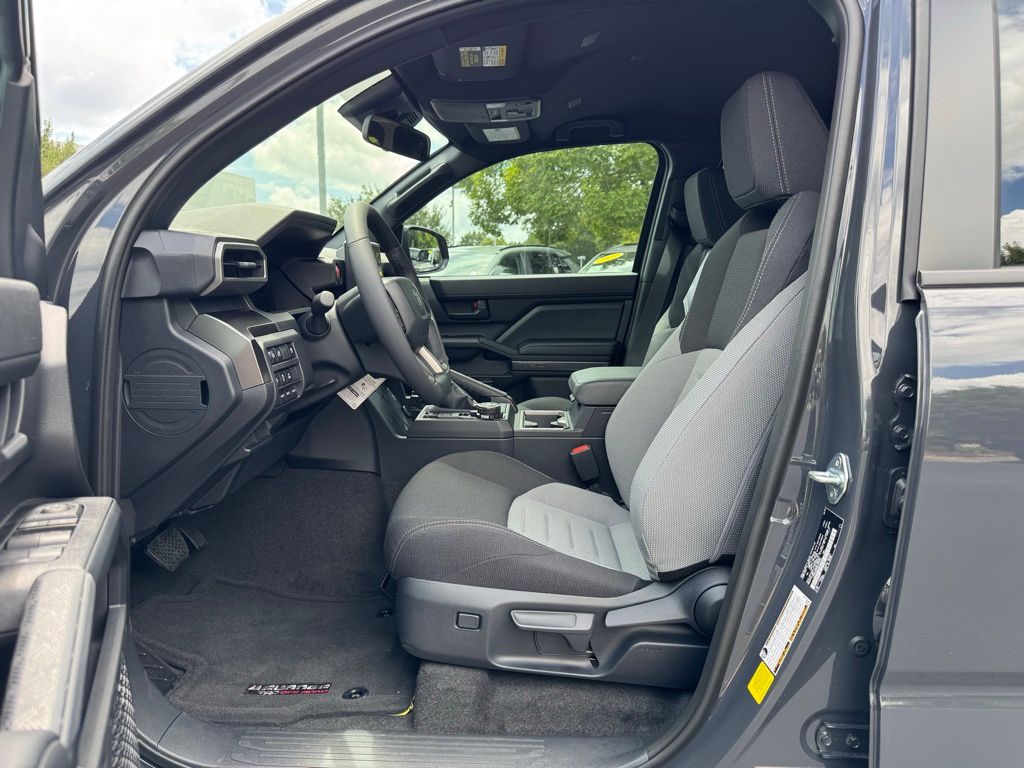 2025 Toyota 4Runner TRD Off-Road photo 16