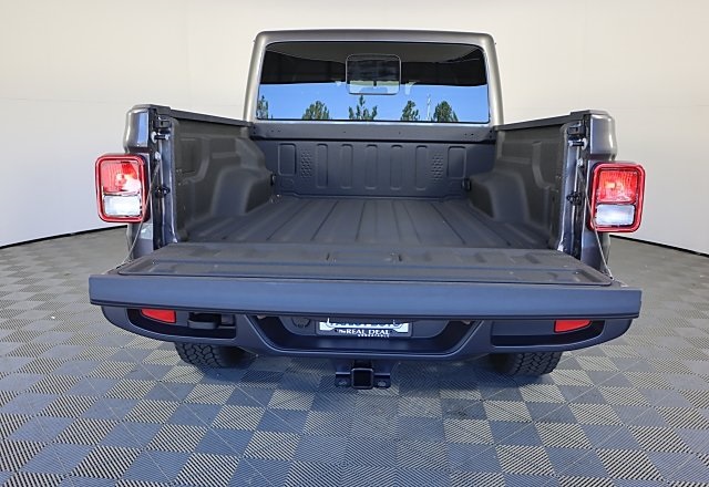 2025 Jeep Gladiator photo 7