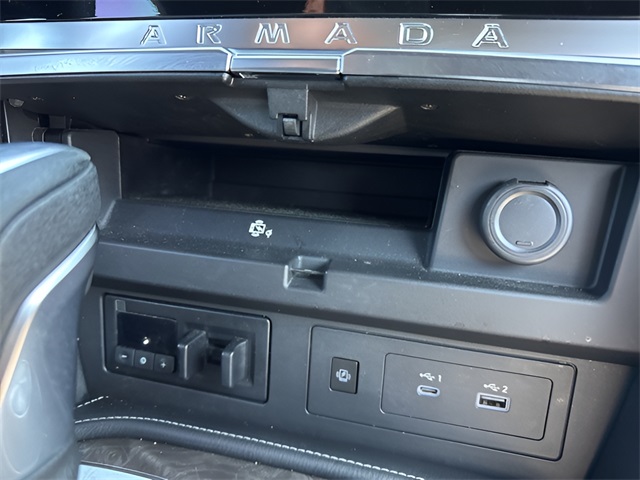 2021 Nissan Armada Platinum photo 38