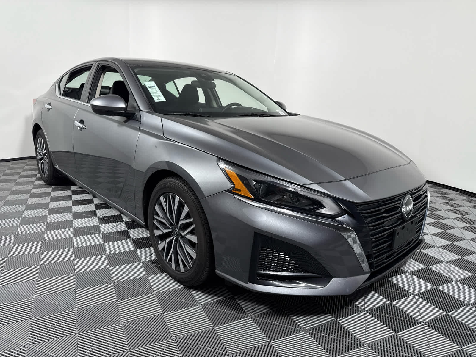 2023 Nissan Altima 2.5 SV photo 10