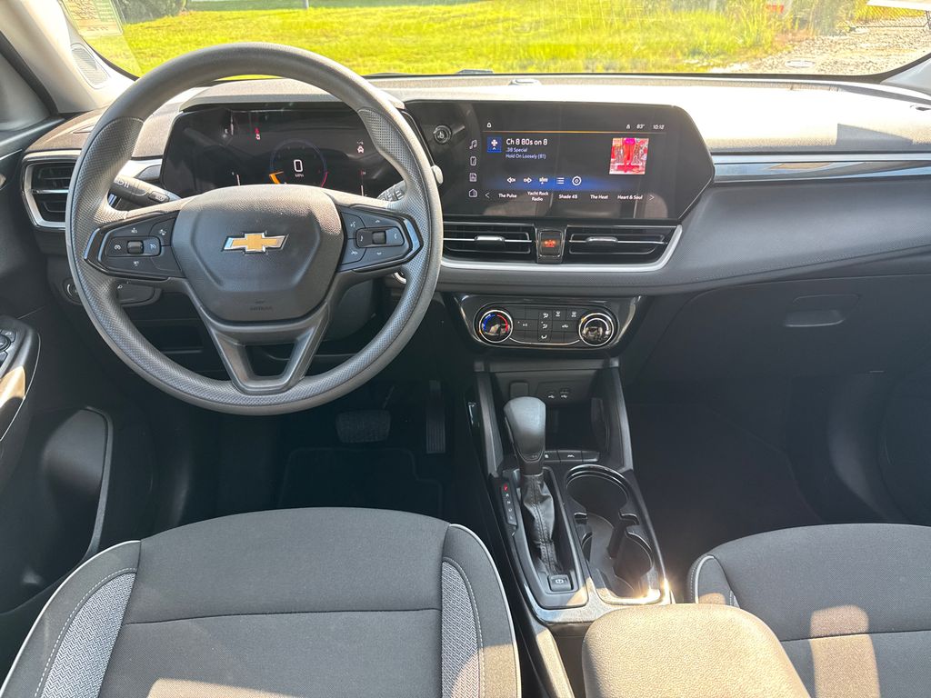 2024 Chevrolet Trailblazer LT photo 19