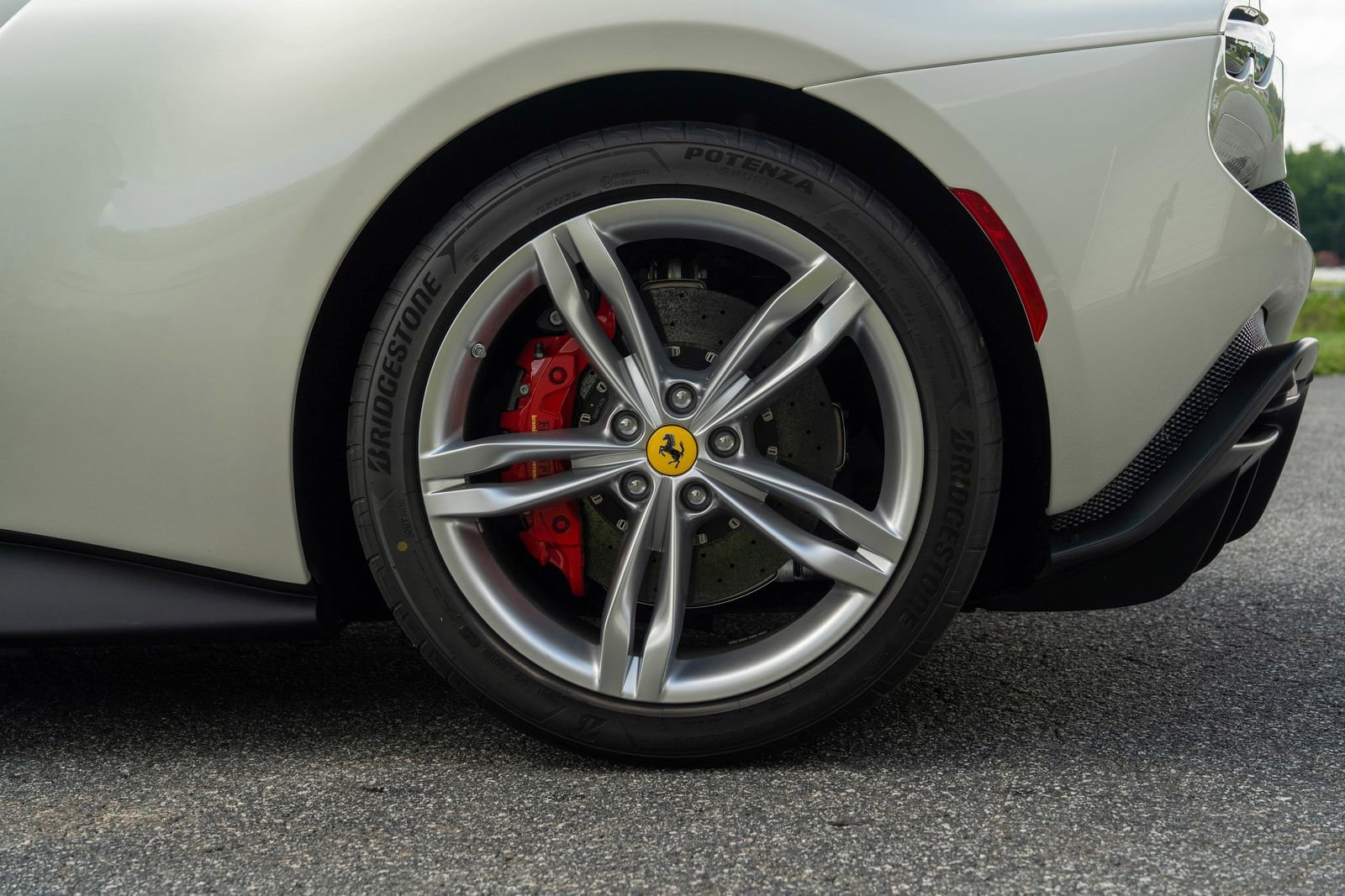 2024 Ferrari 296 GTB Base photo 10