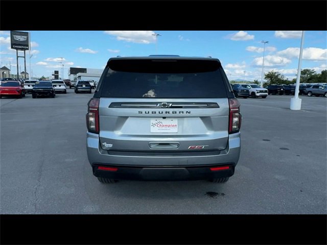 2024 Chevrolet Suburban RST photo 4