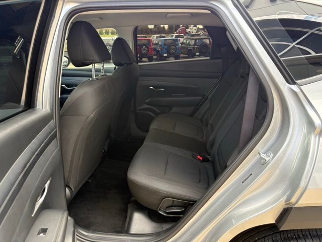 2025 Hyundai Tucson SE photo 19