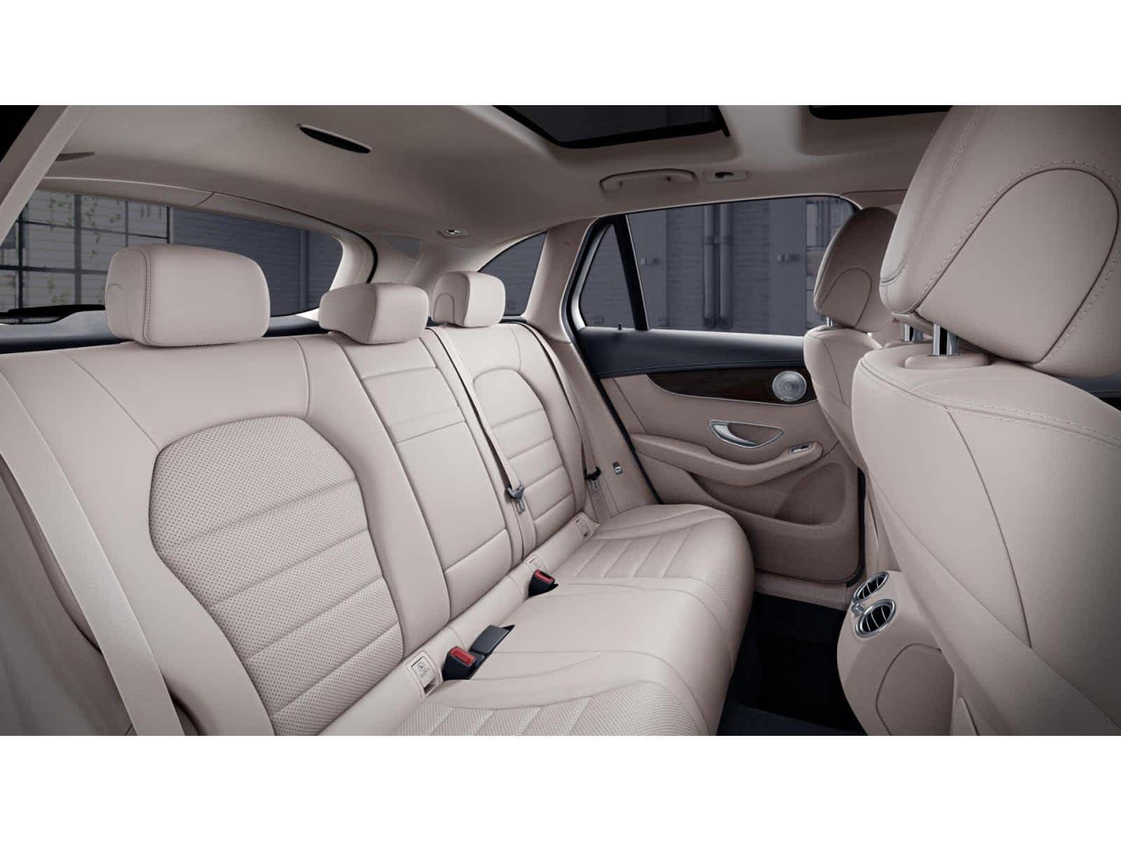 2017 Mercedes Benz GLC 300 photo 4